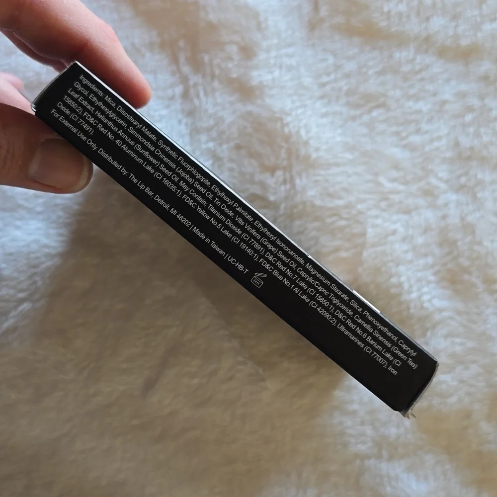 The Lip‎ Bar Glow On Highlighting Blush NWT